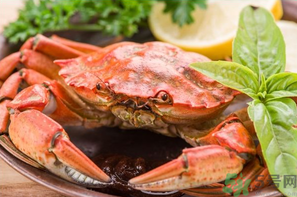 吃完螃蟹能吃西瓜嗎？吃完螃蟹多久可以吃西瓜？