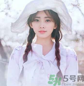 什么人適合空氣八字劉海？什么臉型適合空氣八字劉海？