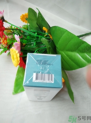 霓凈思Neogence粉刺溶解精華液真假辨別圖 霓凈思Neogence粉刺溶解精華液真假辨別圖