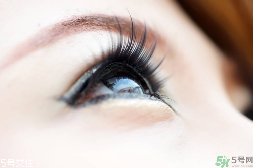 飄眉好不好？飄眉后痂掉了顏色很淡