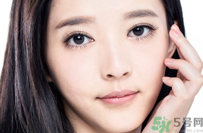 20歲的女生用什么護(hù)膚品比較好？20歲的女生適合用什么護(hù)膚品？