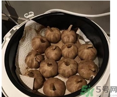 黑蒜可以補(bǔ)身體嗎？怎么自制黑蒜？