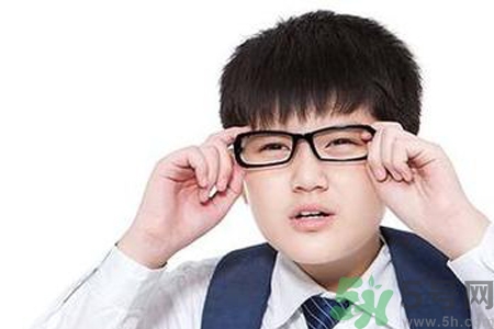 眼睛散光能治好嗎？眼睛散光的癥狀