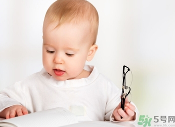 奶蘚是濕疹嗎？奶蘚和濕疹的區(qū)別