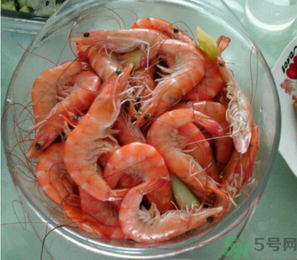 水煮蝦煮多長(zhǎng)時(shí)間？水煮蝦煮幾分鐘？