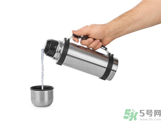 喝溫開水可以減肥嗎？喝溫開水有什么好處？