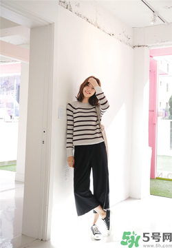 闊腿褲配什么鞋子好看？穿闊腿褲配什么鞋子？