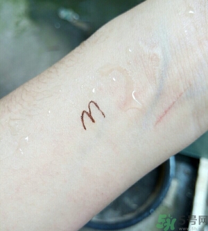 愛麗小屋眼線筆怎么樣？愛麗小屋眼線筆好用嗎？