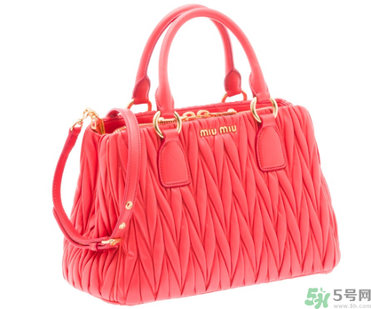 miumiu是哪個國家的牌子？miumiu是prada旗下的嗎？