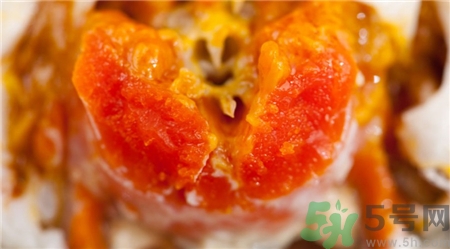 蟹黃弄衣服上怎么洗掉?蟹黃怎么洗掉? 蟹黃弄衣服上怎么洗掉?蟹黃怎么洗掉?