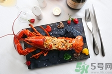 熟蝦放在冰箱里能放多長時(shí)間?熟蝦可以放多久 熟蝦放在冰箱里能放多長時(shí)間?熟蝦可以放多久