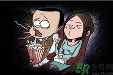 ?引起打嗝的原因是什么？寶寶打嗝不止怎么辦？