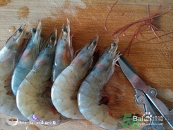 活蝦怎么處理干凈蝦線(xiàn)？活蝦怎么去蝦線(xiàn)？