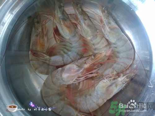 活蝦怎么處理干凈蝦線(xiàn)？活蝦怎么去蝦線(xiàn)？