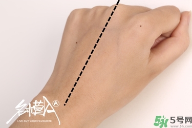 the saem得鮮散粉怎么用？得鮮薄荷散粉使用方法