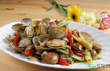 蛤蜊可以放過夜嗎？熟蛤蜊可以隔夜吃嗎？