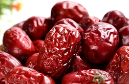 紅棗的營養(yǎng)價(jià)值 紅棗的功效與作用及食用方法 紅棗的營養(yǎng)價(jià)值 紅棗的功效與作用及食用方法