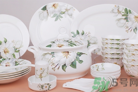 開水燙餐具能消毒嗎？高溫能消毒餐具嗎？