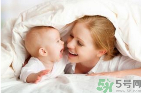 寶寶眨眼睛頻繁是怎么回事？頻繁眨眼睛是什么??？