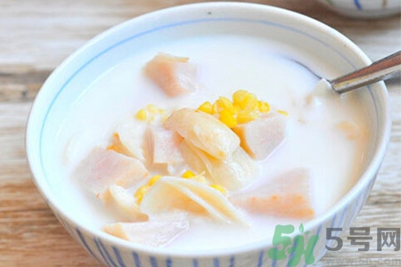 吃芋頭可以喝牛奶嗎？吃芋頭喝牛?奶有什么好處？