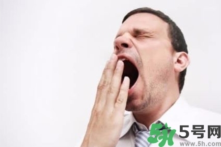 下午犯困怎么辦？犯困按摩什么穴位效果最快？