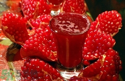 石榴汁可以敷臉嗎?石榴汁敷臉的功效有哪些 石榴汁可以敷臉嗎?石榴汁敷臉的功效有哪些