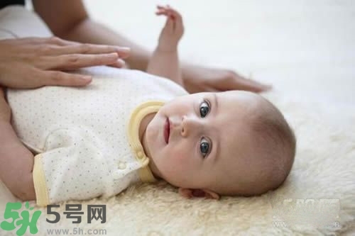 積食發(fā)燒怎么推拿？積食發(fā)燒推拿手法圖解