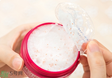 資生堂護手霜怎么樣？資生堂護手霜100g紅罐好用嗎？