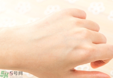 資生堂護手霜怎么樣？資生堂護手霜100g紅罐好用嗎？