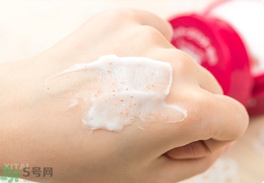 資生堂護手霜怎么樣？資生堂護手霜100g紅罐好用嗎？