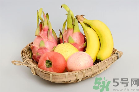 火龍果和梨能一起吃嗎？火龍果和梨能一起榨汁嗎？