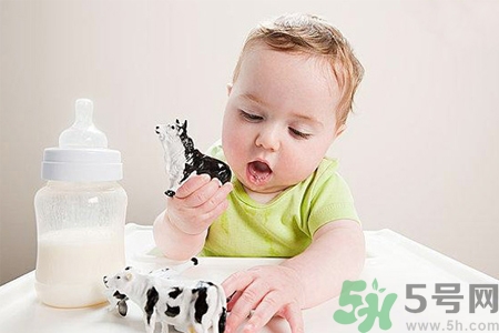 母乳不足的原因是什么？母乳不足怎么辦？