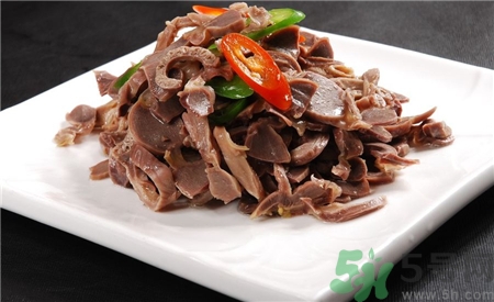 雞胗的營(yíng)養(yǎng)價(jià)值 雞胗的功效與作用 雞胗的營(yíng)養(yǎng)價(jià)值 雞胗的功效與作用