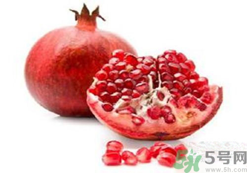 吃石榴手變黑是怎么回事？吃石榴手變黑怎么洗掉？