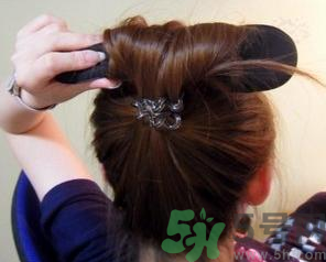 丸子頭怎么扎固定？丸子頭怎么扎不會(huì)掉