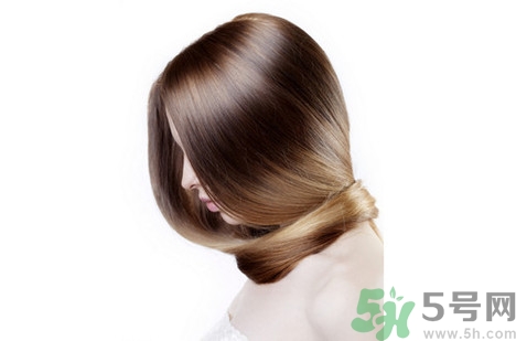 女人掉頭發(fā)很厲害是什么原因？女人掉頭發(fā)厲害吃什么東西好