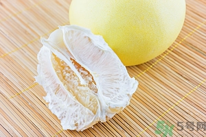 柚子能榨汁嗎？柚子和什么榨汁好喝？