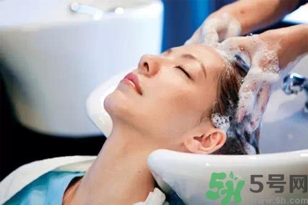 孕婦秋季洗頭多久一次？孕期洗頭一周幾次最好？