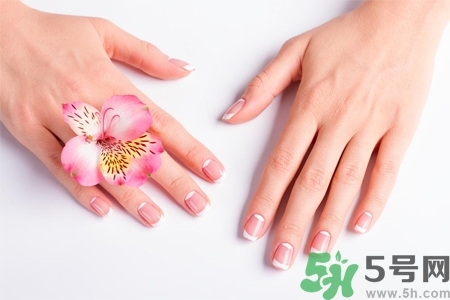 手干裂起皮怎么回事？手干裂起皮怎么辦？