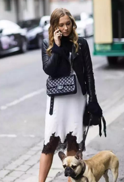 秋天穿裙子腿上穿什么？秋季穿裙子怎么搭配？