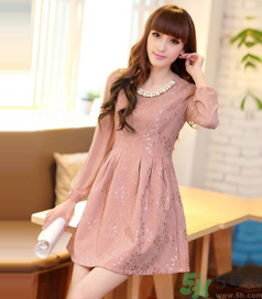 秋天穿什么裙子？秋天穿什么好看？