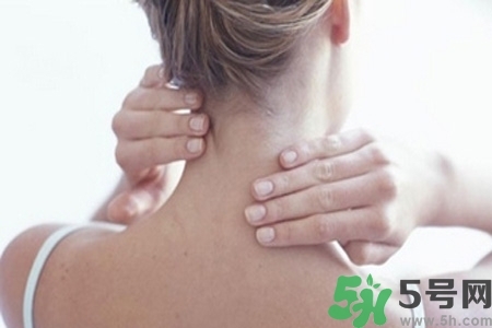 肩頸痛怎么回事？肩頸痛怎么辦？