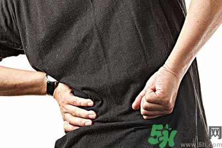 僵直性脊椎炎的癥狀有哪些？怎樣預(yù)防僵直性脊椎炎？