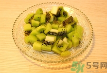 獼猴桃和奇異果有什么區(qū)別?獼猴桃和奇異果哪個好 獼猴桃和奇異果有什么區(qū)別?獼猴桃和奇異果哪個好