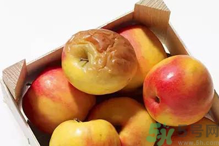 水果發(fā)霉了可以吃嗎？發(fā)霉的水果對人體有什么危害？