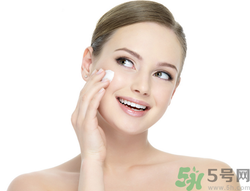 晚上要不要擦護(hù)膚品？晚上不擦護(hù)膚品好嗎？