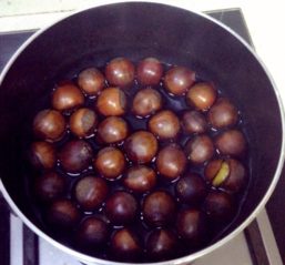 板栗怎么煮好剝皮？如何煮板栗好剝皮？