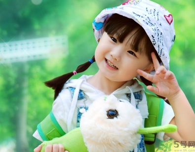 小孩耳朵疼是怎么回事？小孩耳朵疼怎么辦？