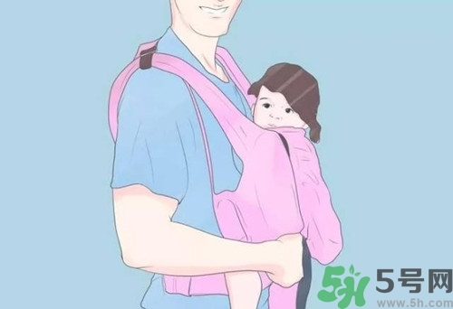 嬰兒怎么抱？嬰兒怎么抱著喂奶？