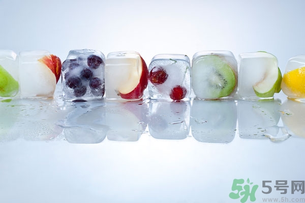 葡萄和蘋果可以一起吃嗎？葡萄和蘋果可以一起榨汁嗎？